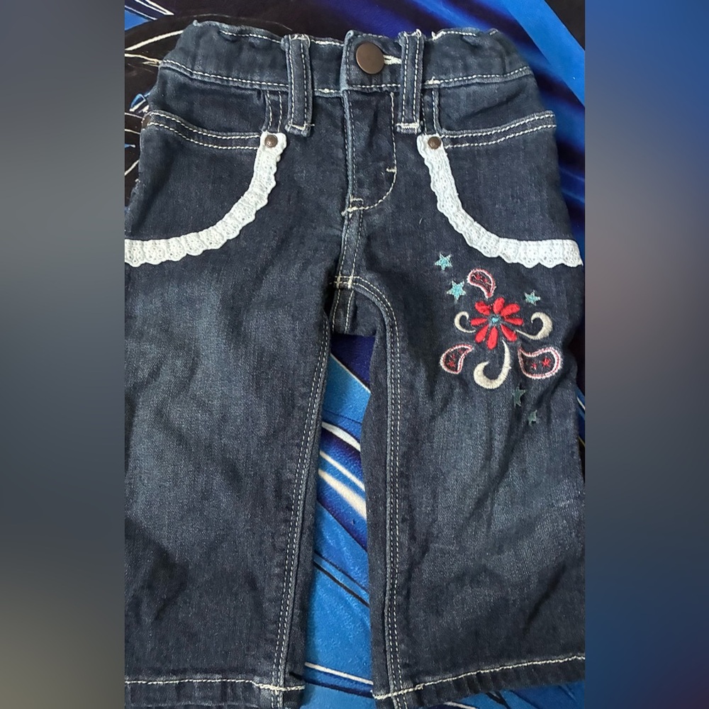 6-9 months girls jeans - Picture 2 of 2